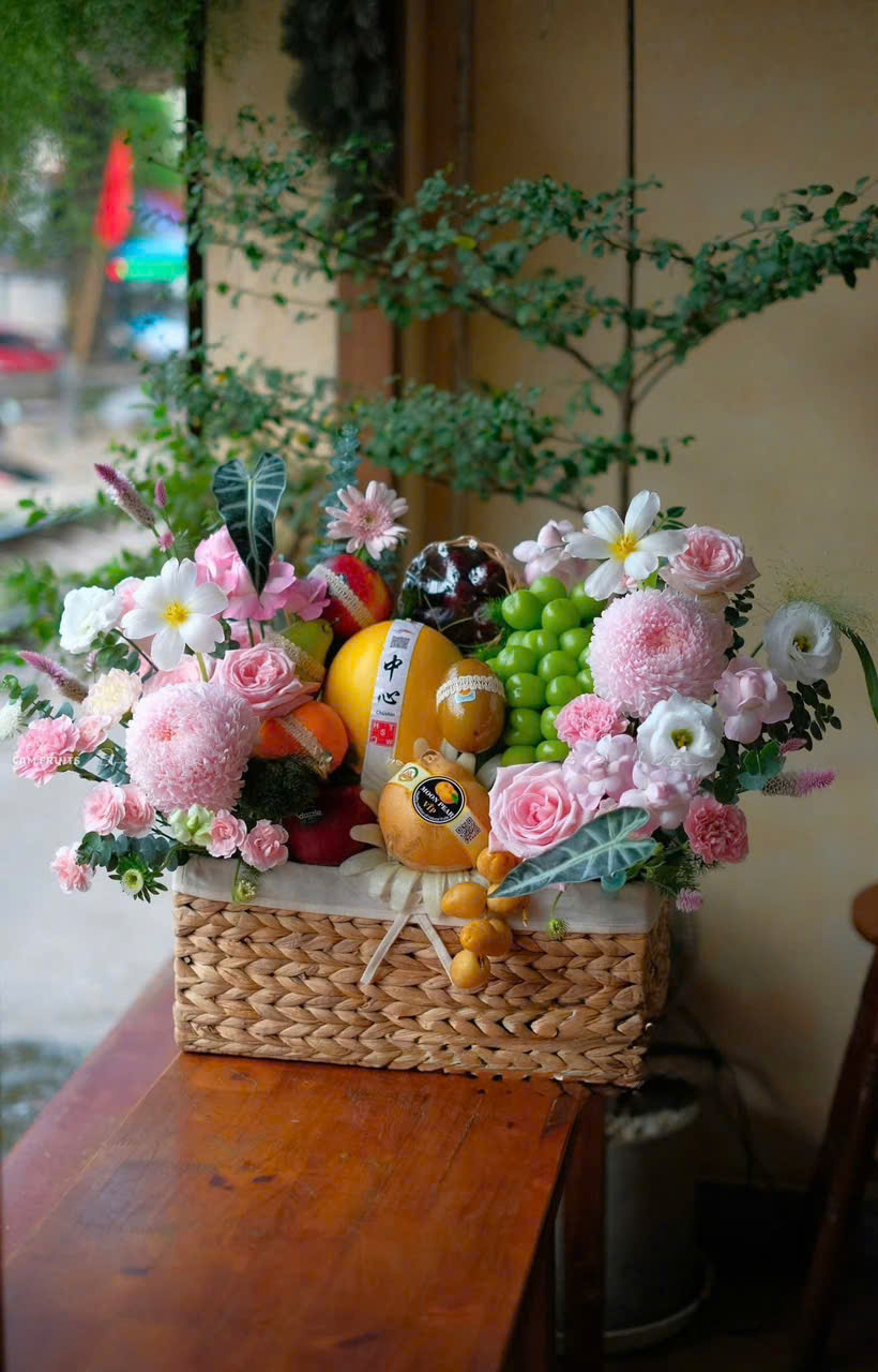 BLUSHING GARDEN FRUIT BASKET / GIỎ LỤC BÌNH TONE HỒNG